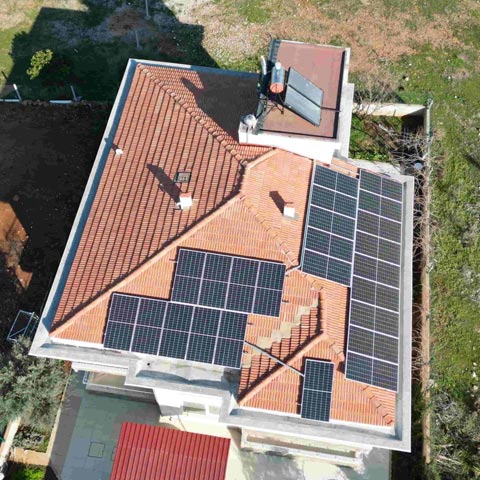 Evler Kendi Elektriğini Üretiyor